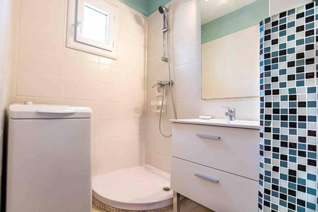Beau Pour 4 Personnes A Appartement *